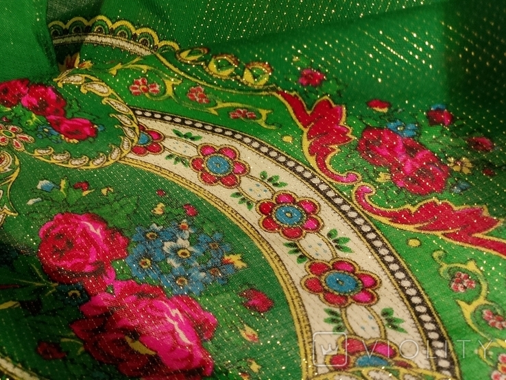 Зелёный в цветах ,с люриксом платок из СССР, фото №2