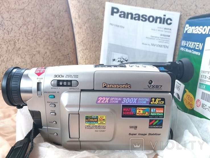 Видеокамера Panasonic новая с аксессуарами, фото №3