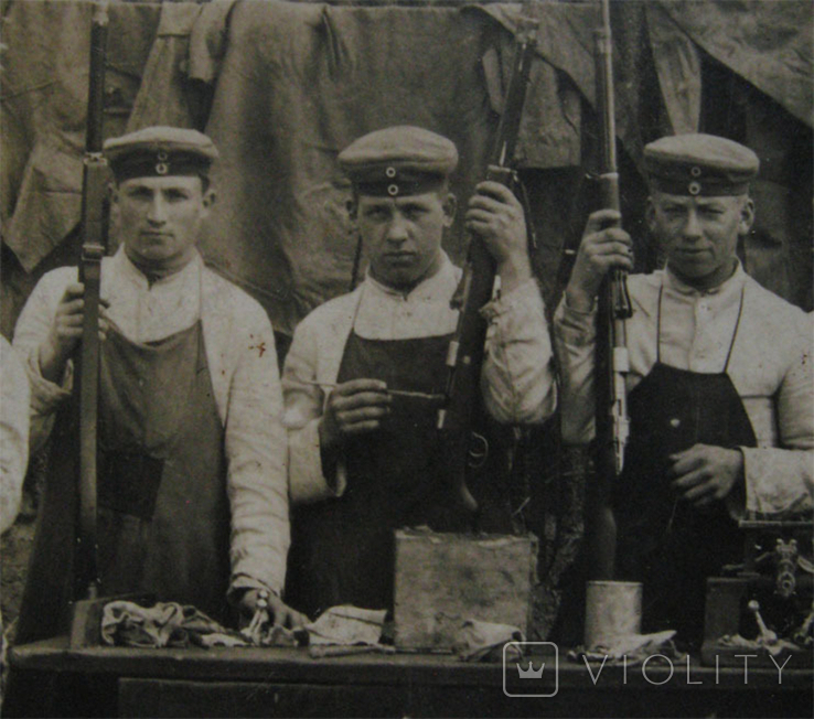 Немцы чистят оружие, 1916 г, фото №7