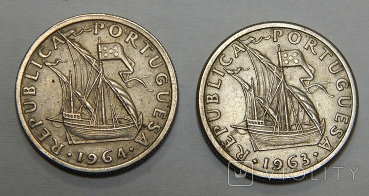 2 монеты по 2,5 эскудо, Португалия, фото №3
