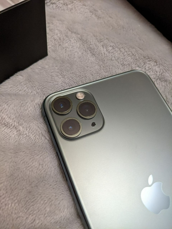 Apple iPhone 11 Pro Max, photo number 6
