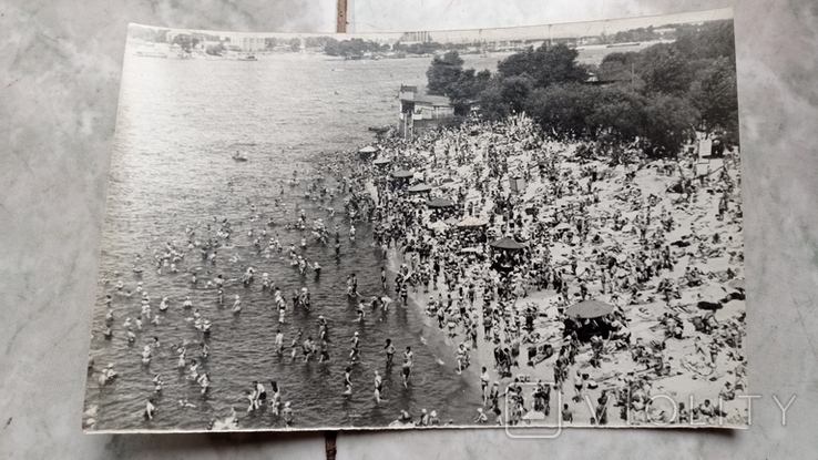 Люди на пляже.Труханов остров. Киев, фото №5