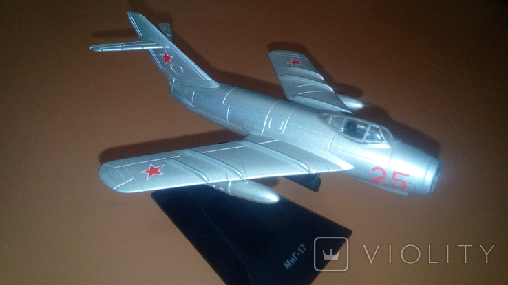 Модель самолёта МиГ-17, фото №3