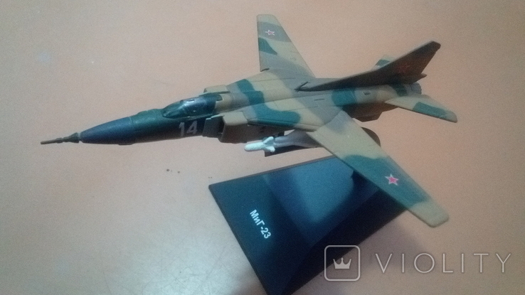 Модель самолёта МиГ-23, фото №2