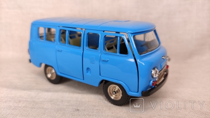 УАЗ-452 /А41 Made in USSR 1:43, фото №4