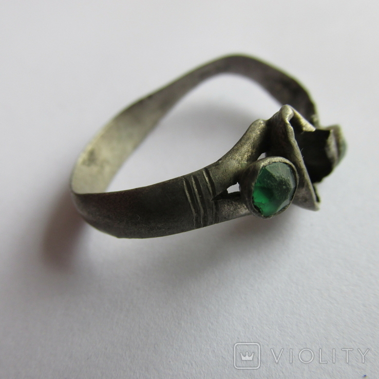 Серебряный средневековый перстень со вставками., фото №7