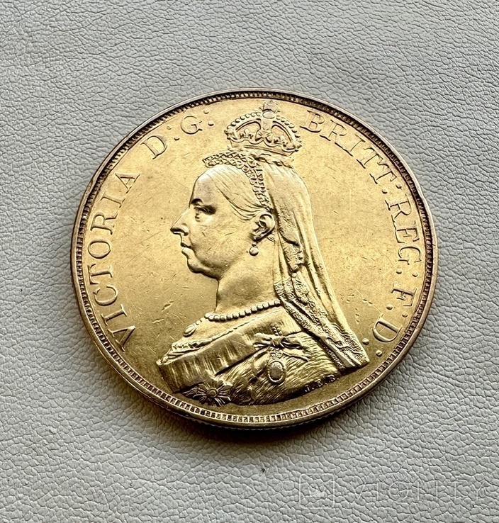 5 фунтов 1887 год Англия, золото 39,9 грамм 917, фото №2