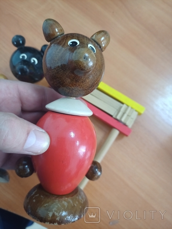 Деревяные игрушки СССР: два медведя и трещетка, фото №6