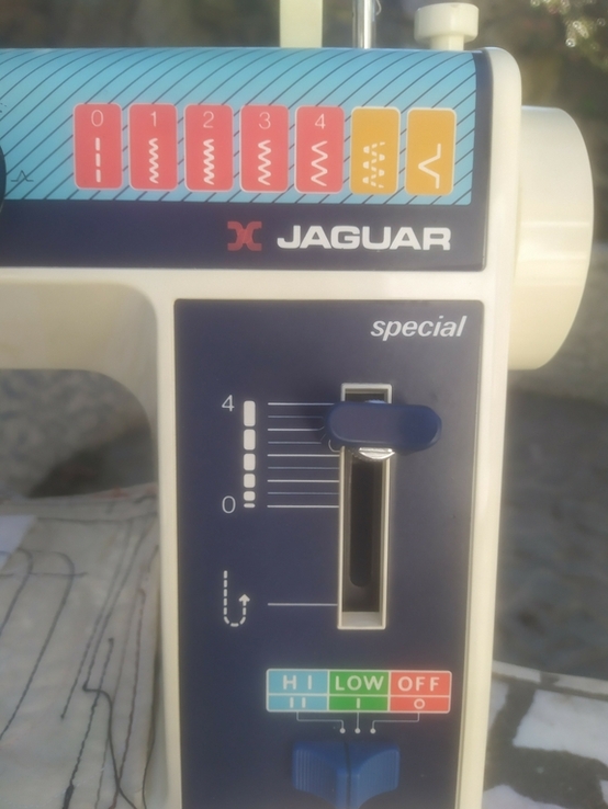 Швейная Машинка Jaguar в родном чехле с инструкцией, фото №3