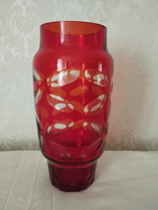 Вінтажна ваза з червоного скоа