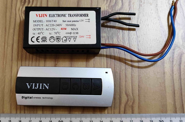 Электронный трансформатор 220/12V и пульт. Vijin digital. Блиц., фото №3