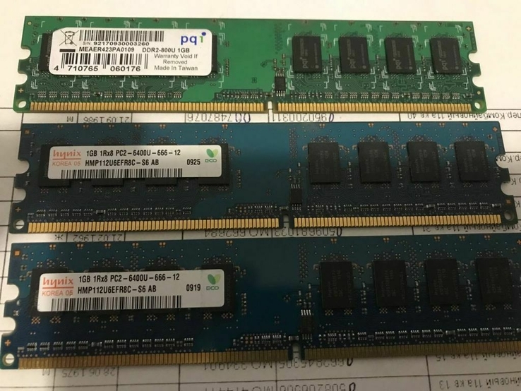 Планки памяти DDR2 (1 GB) (6400) (800) для компютера
