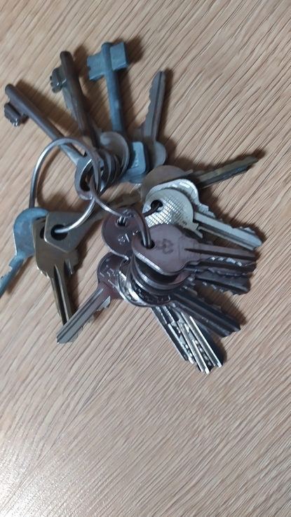 Связка разных ключей, numer zdjęcia 3