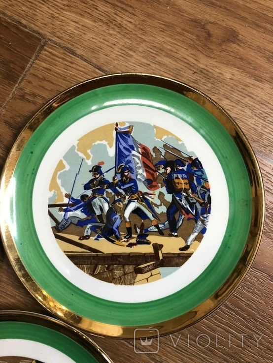 Plate of the Gien factory of French origin, decorated with Napoleonic ...