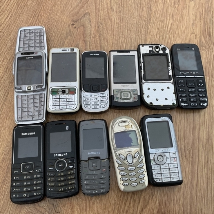 11 мобільних телефонів, фото №2