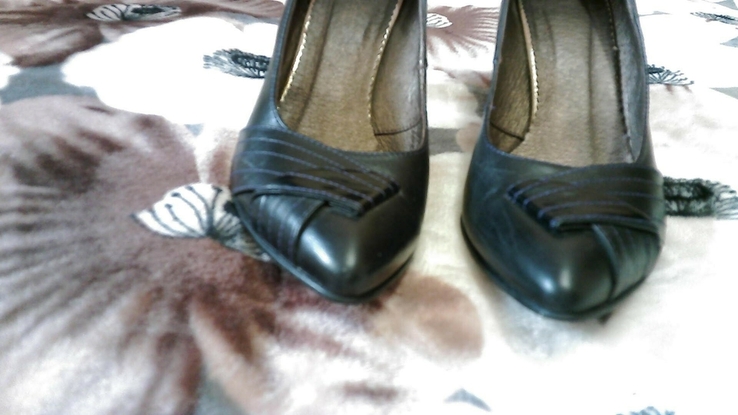 Шкіряні жіночі туфлі на високому каблуці розмір 36., фото №7