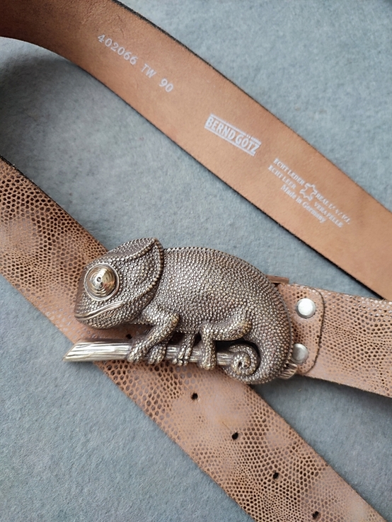 Стильный брендовый кожаный ремень Bernd Gotz, с пряжкой- хамелеон., фото №4