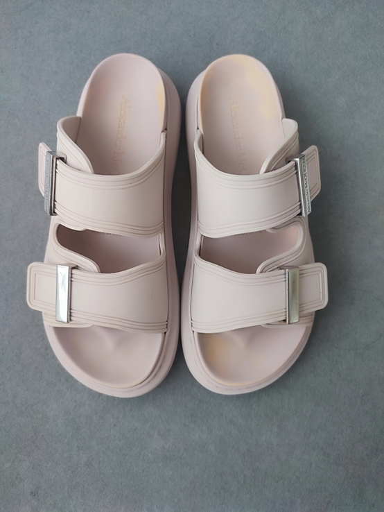 Шльопанці слайдери сандалії від Alexander McQueen, фото №4