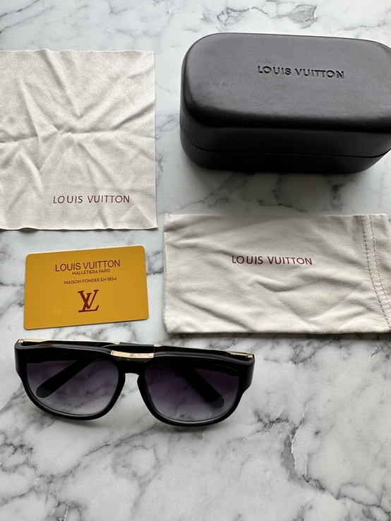 Louis Vuitton, photo number 2