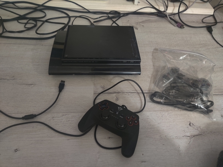 Sony playstation 3 SUPER SLIM HDD 500 GB ПРОШИТА HEN + Много игр