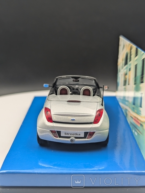 Ford Streetka Cabrio в масштабі 1:43. Виробник Minichamps