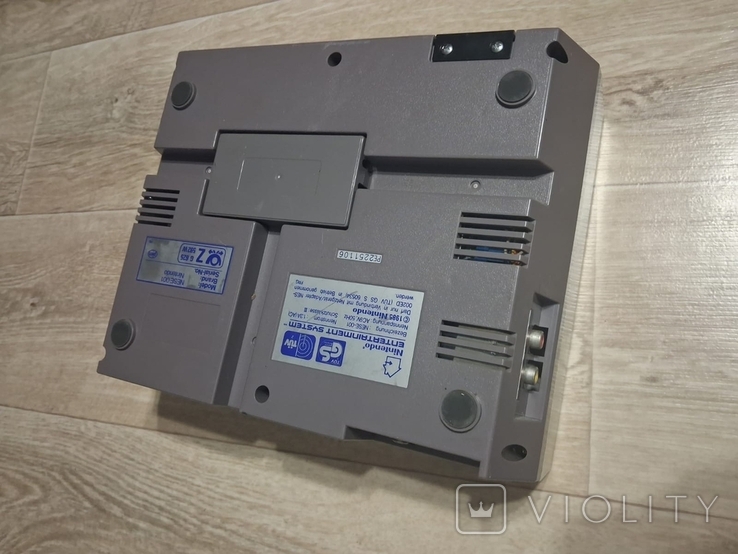 Оригинальная винтажная игровая приставка Nintendo Entertainment