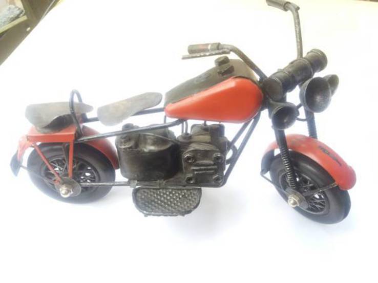 Старинная модель мотоцыкла, фото №2