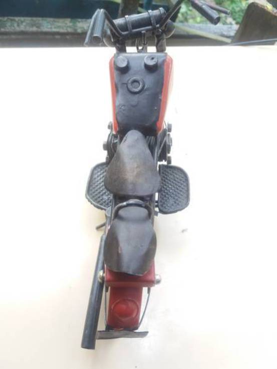 Старинная модель мотоцыкла, фото №9
