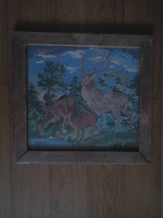 Витажная вышитая крестиком картина в деревянной раме под стеклом 44х42 см, фото №2
