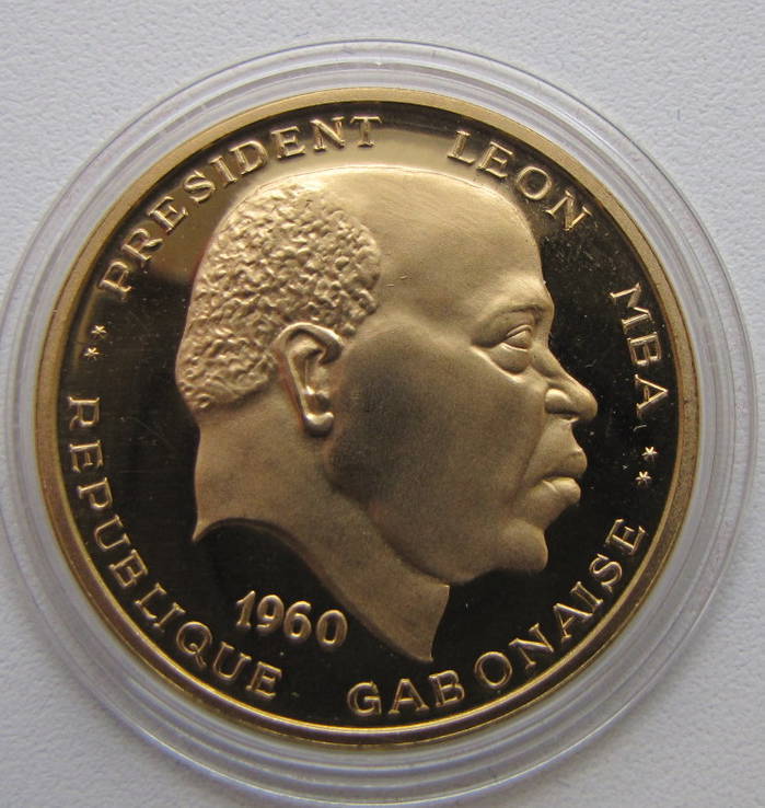 100 франков 1960 год ГАБОН золото 32 грамм 900` тираж-500, фото №3
