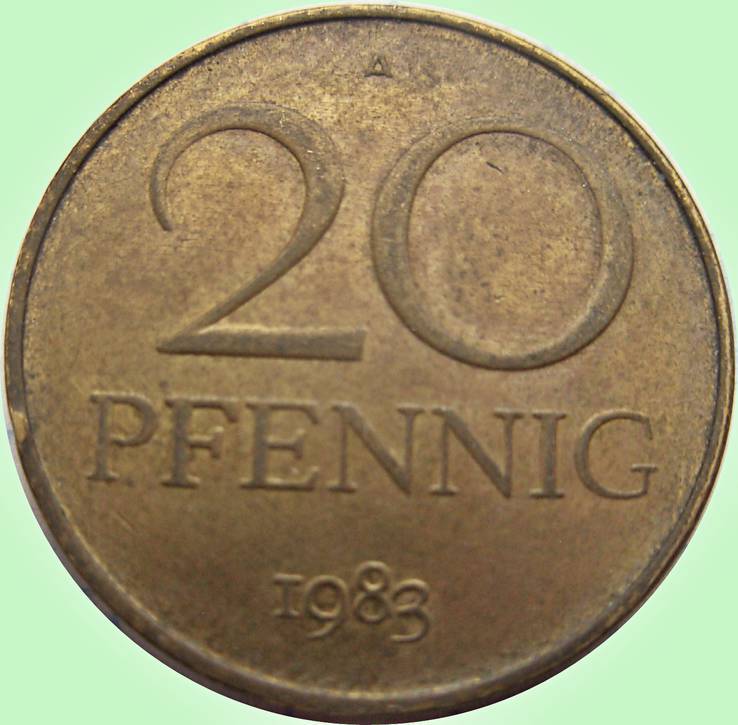 100.Германия (ГДР) 20 пфеннигов, 1983год, фото №2