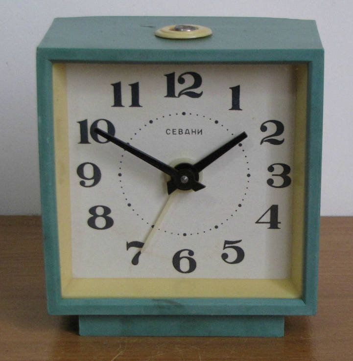 Часы настольные будильник Севани, фото №3