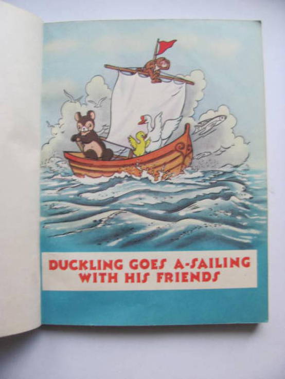 Казка Duckling goes a-sailing with his Friends 1965, фото №3