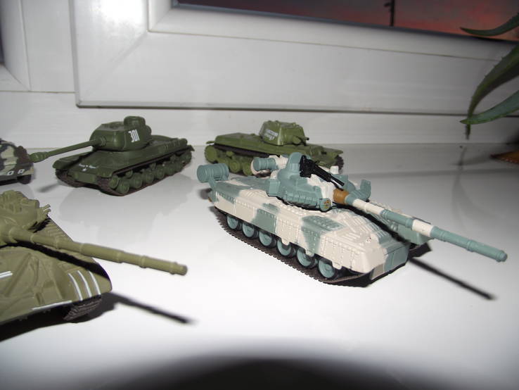 Коллекция танков как современных так и ВОВ, фото №3