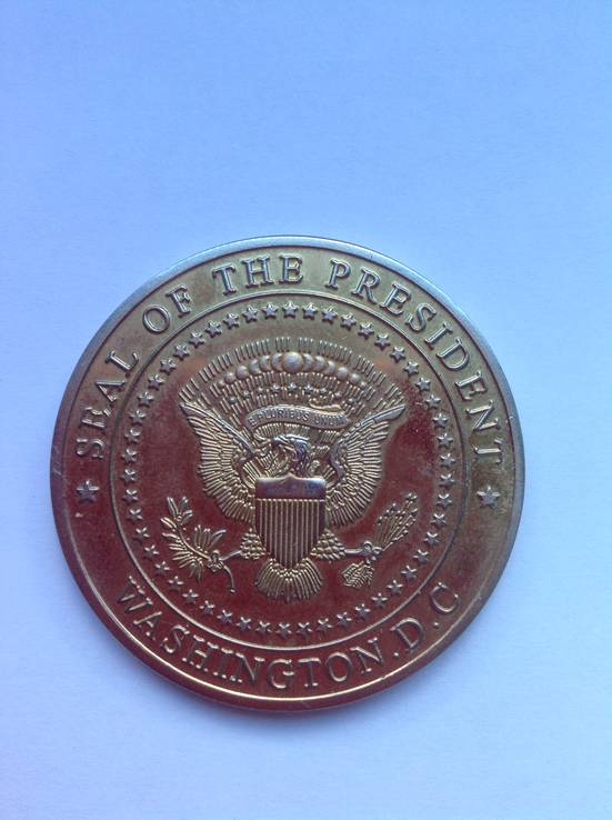 Памятная монета seal of the president Washington.d.c the white house, фото №2