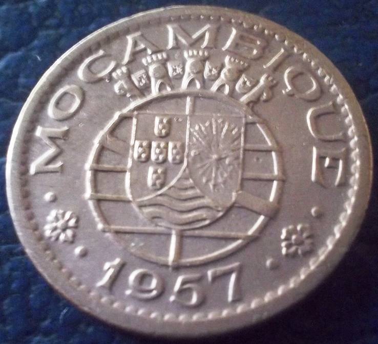 50 центавос 1957 року Мозамбік (тільки 1957,3), фото №2