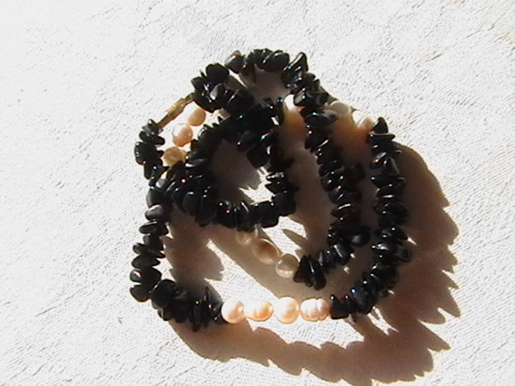 Ожерелье. Натуральный чёрный камень и жемчуг. Вес 40,1 грамм. Длина 49 см., фото №2