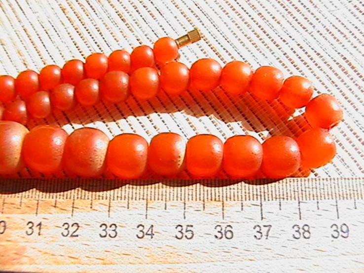Длинное старинное ожерелье. Янтарь ''медового'' цвета. Длина 62 см. Вес 39,9 грамм.​, фото №6