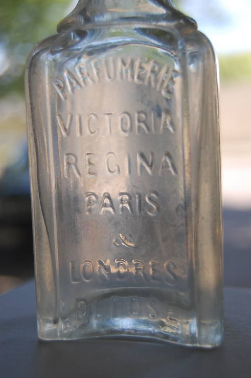 Бутылочка Parfumerie Victoria Regina Raris Lordres Derose. 12см, фото №3