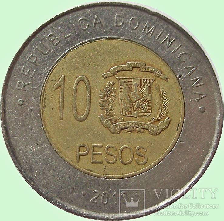 82.Доминикана 10 песо, 2010 год, фото №2