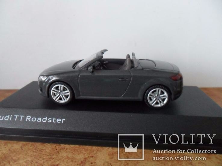 Audi TT Roadster Dealer 1:43, фото №6