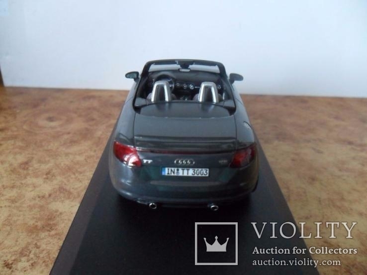 Audi TT Roadster Dealer 1:43, фото №9