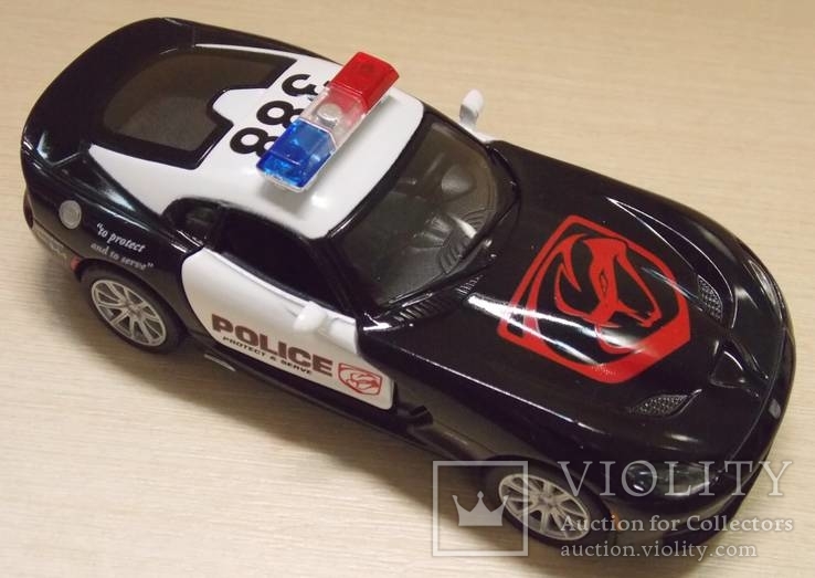 1:36 Kinsmart 2013 SRT Viper GTS (Police), фото №3