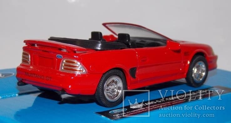 1:43 Ford Mustang Convertible  1994, фото №4