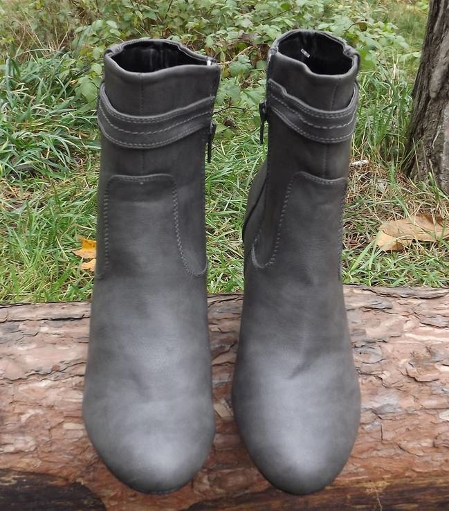 Ботинки, полусапоги женские серые на не большом каблуке 39 размер, фото №3