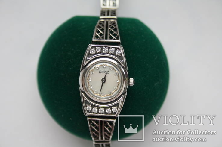 Симпатичные женские наручные серебряные часы