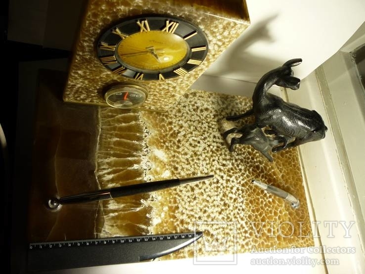 Письменный набор СССР из Оникса-Змеевика с часами и статуэткой из бронзы, фото №6