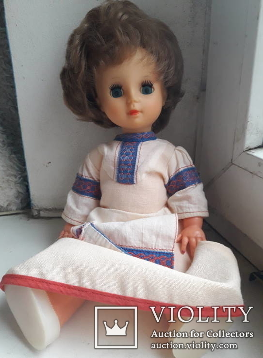 Кукла СССР в национальном костюме
