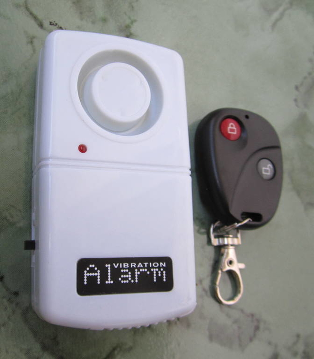 Охранная вибро сигнализация «Vibration Alarm» с брелком, фото №2