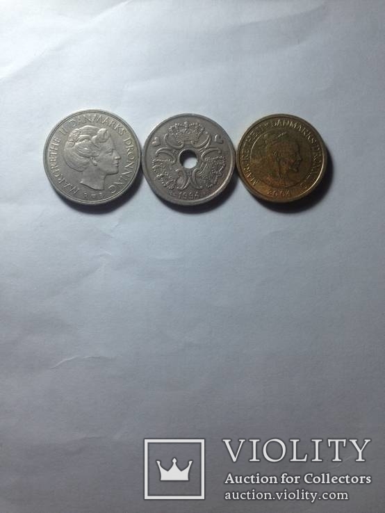Три монеты Дании(10крон2004, 2 кроны1994, 1крона1984)